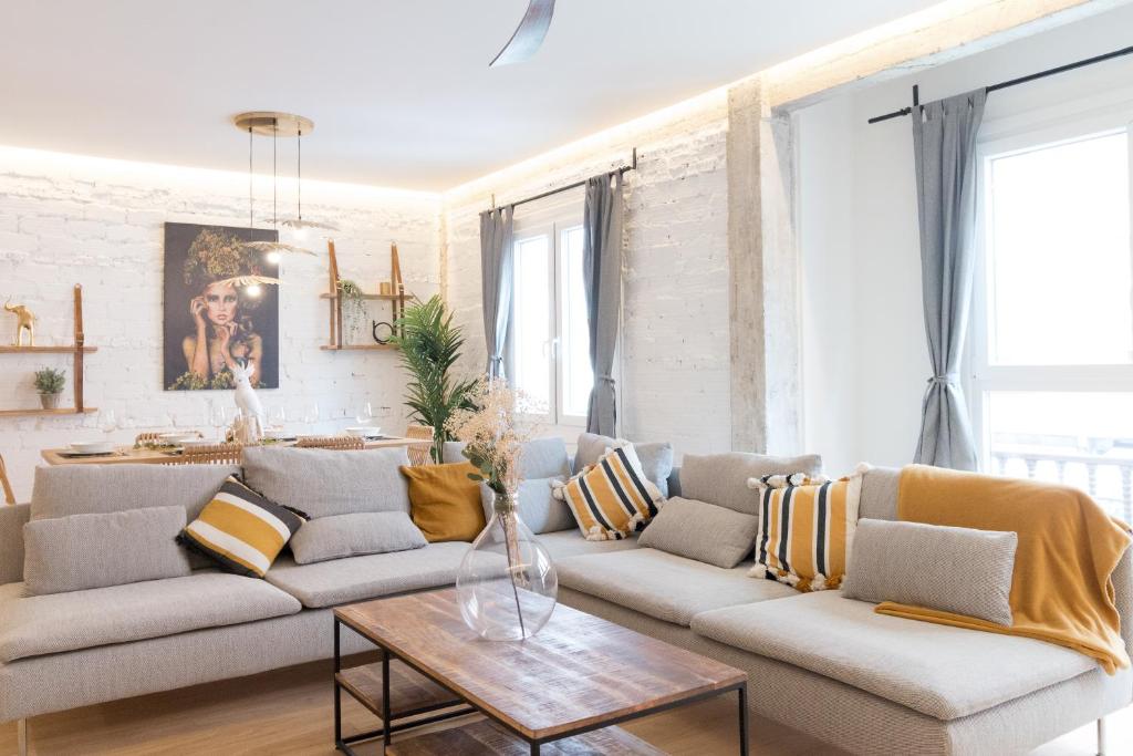 Amplio y moderno apartamento con tarima refrescante by Staynnapartments - Appartement