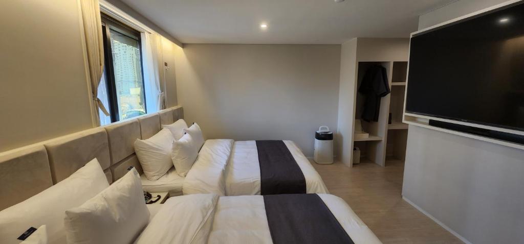 Denbasta Central Hotel Seomyeon - Superior Twin Room