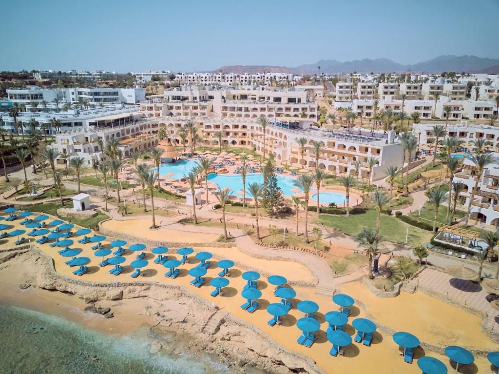 Vaade majutusasutusele Pickalbatros Royal Grand Sharm - Adults Friendly 16 Years Plus linnulennult