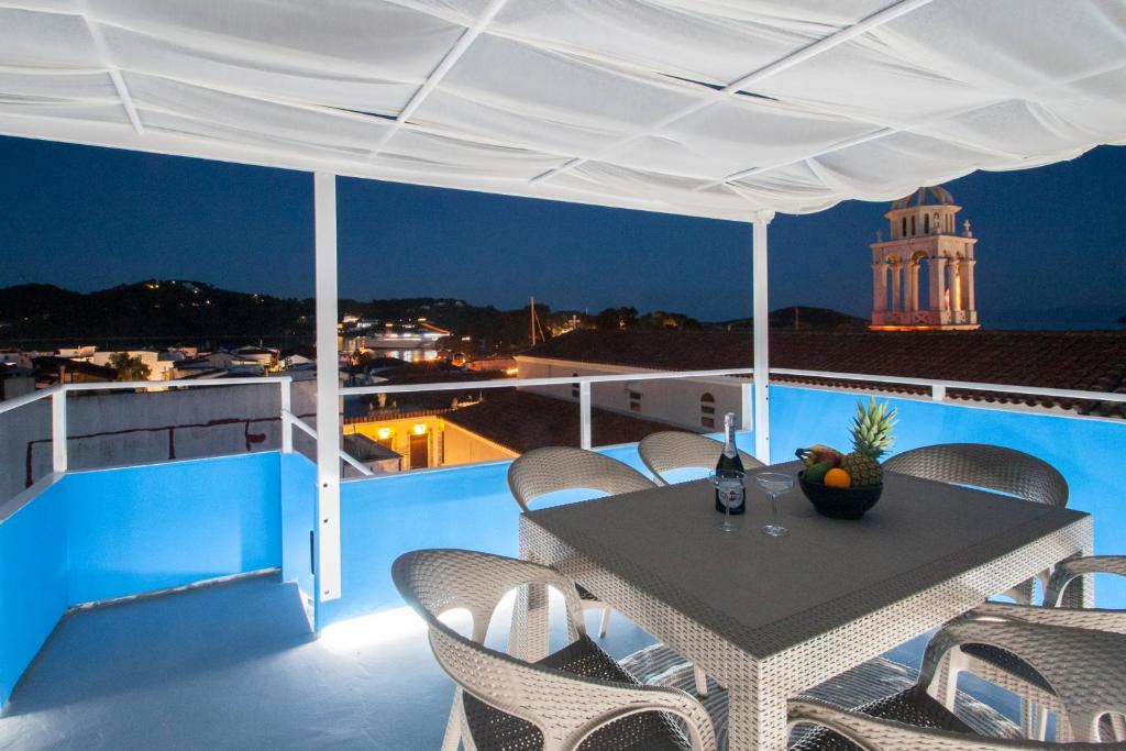 Fotografia z galérie ubytovania Capolavoro, boutique apartment with unique rooftop v destinácii Skiathos Town