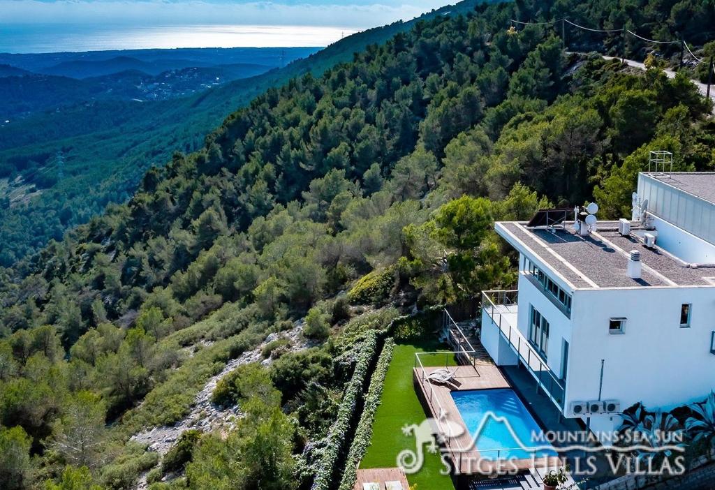 Άποψη από ψηλά του Stunning views to sea from Modern Villa El Mirador near Sitges