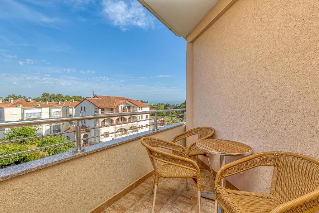 Sunrise Apartments