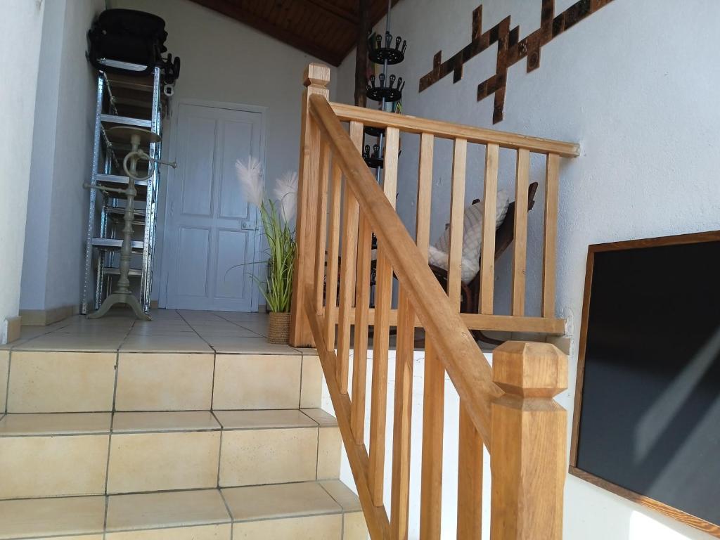 Fotografie z fotogalerie ubytování AUBENAS, VALS LES BAINS, LABEGUDE, Maison de vacances Bensylv' entière privatif de 130 M2 4 lits 3 chambres pour 4 adultes et 2 enfants v destinaci Labégude