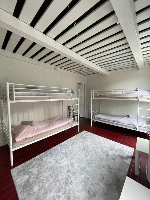 Postel nebo postele na pokoji v ubytování Wherever Mini Hostel