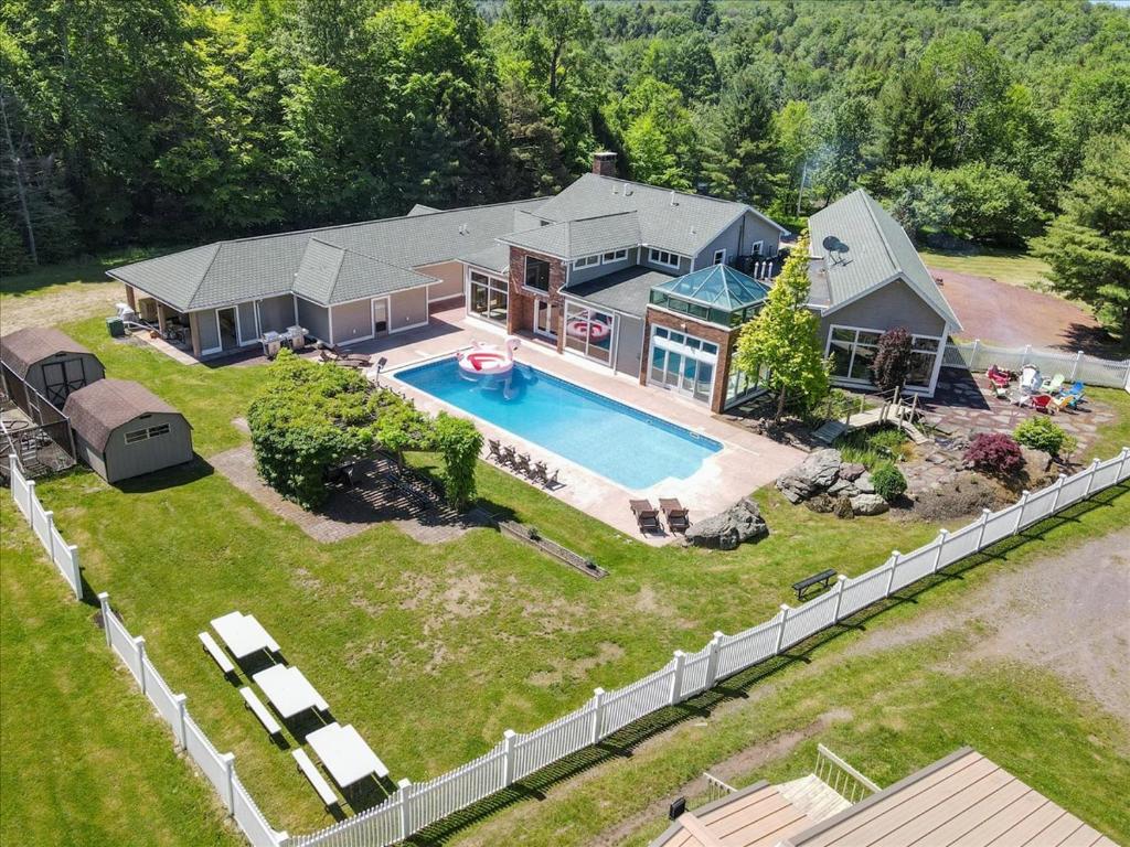 Poconos Blakeslee Luxury Castle in the Greens, Blakeslee (updated prices 2024)