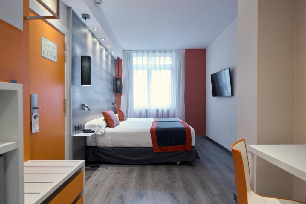 Catalonia Mikado - Resim 18