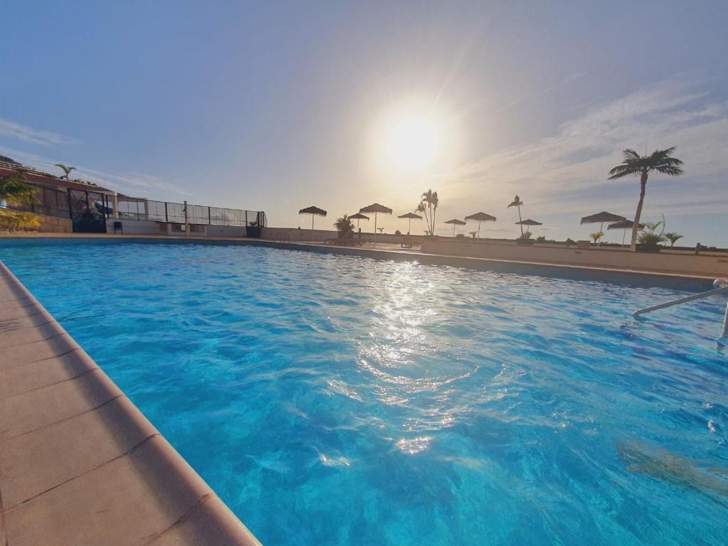 Fotografie z fotogalerie ubytování Refurbished Loft -Heated Pool -Ocean Views-Terrace v destinaci Adeje