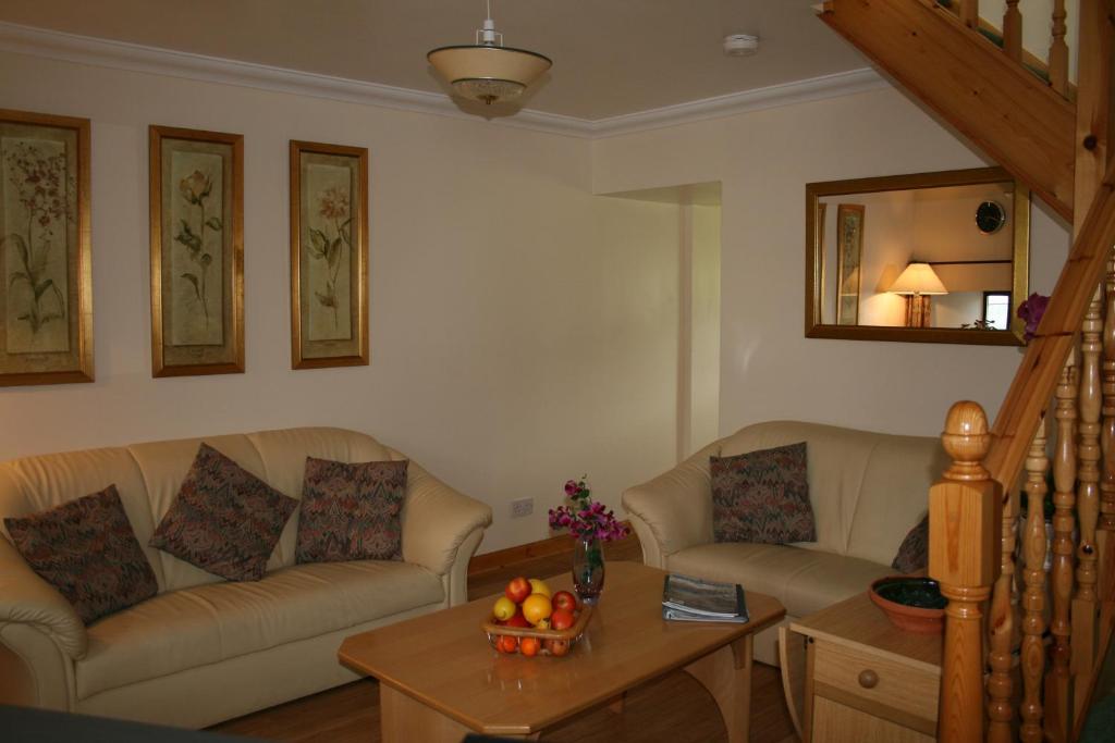 Corehouse Farm Cottages - Dairy, Granary & Sawmill - Maison De Deux Chambres