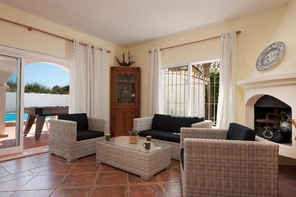 Posezení v ubytování Villa Pedrosol by Villa Plus