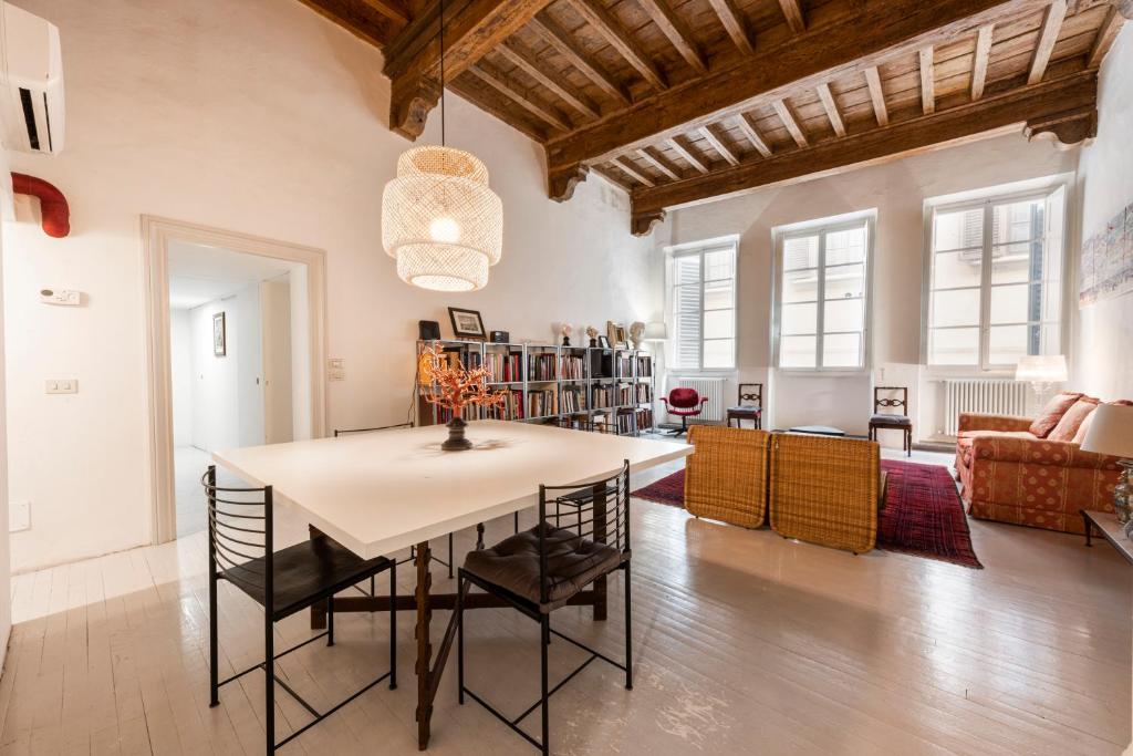 San Firenze House by Mmega - Three-Bedroom Apartment