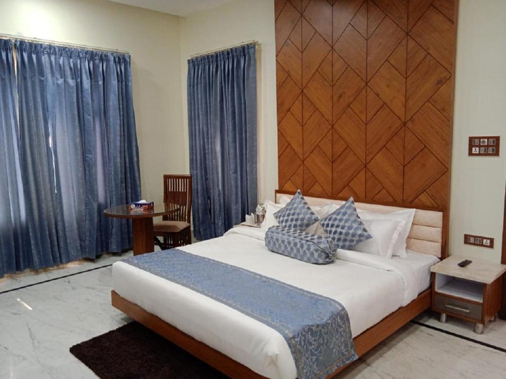 Matoshree Club and Resort - Chambre Double Avec Balcon
