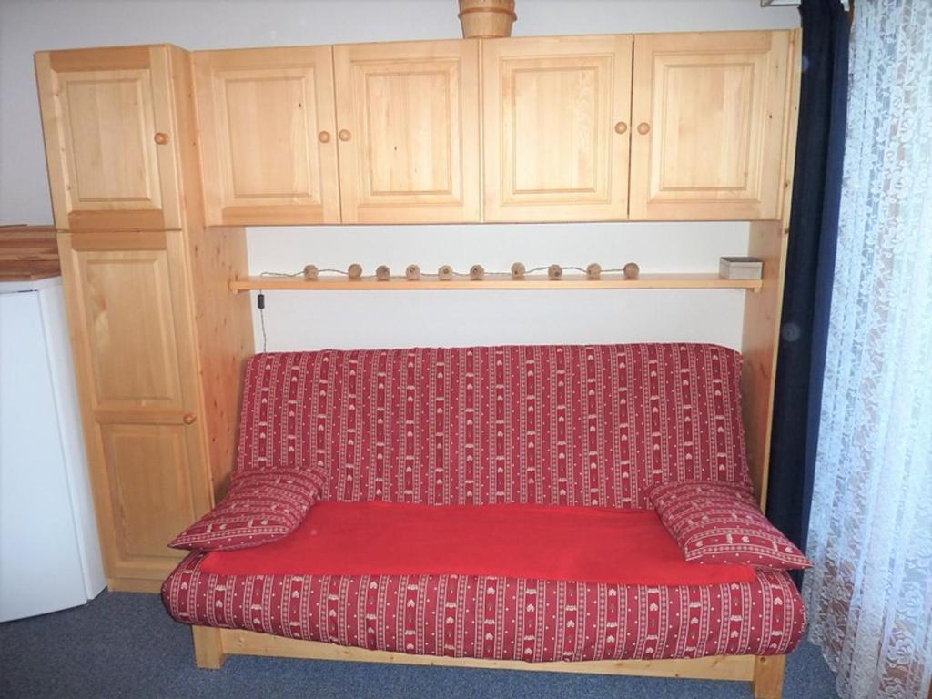 Część wypoczynkowa w obiekcie Studio au pied de la télécabine avec balcon - FR-1-573-73
