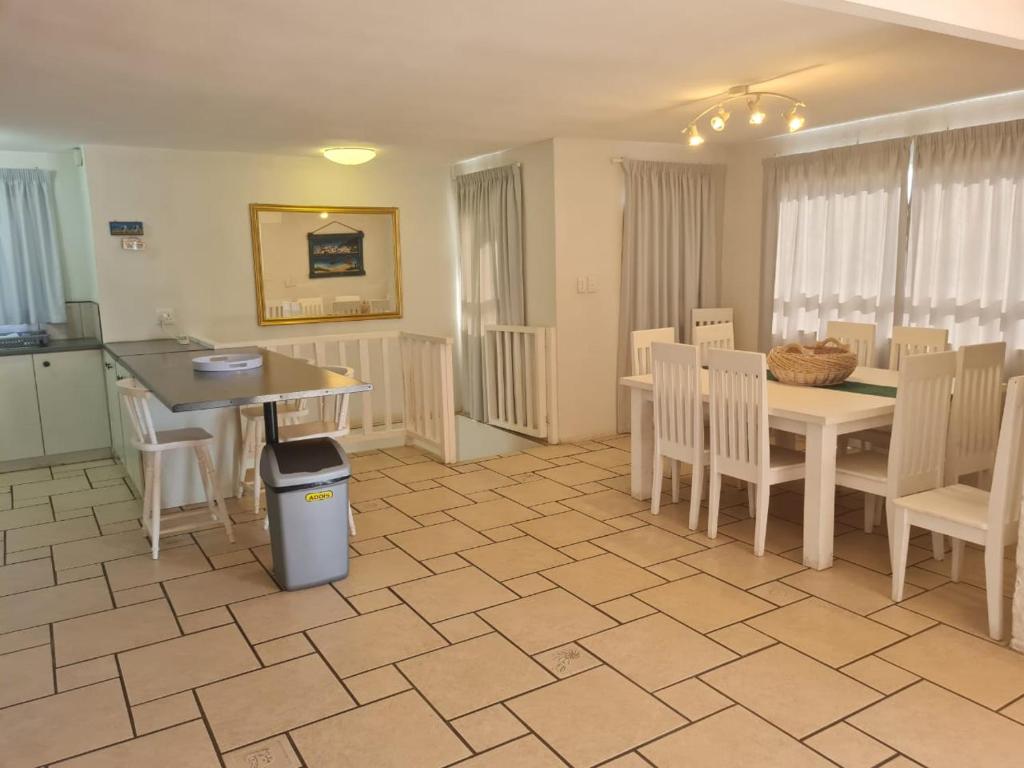 Hennie's House - Image 8