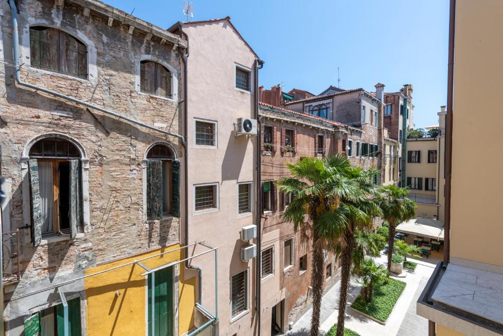 H10 Palazzo Canova - Resim 39