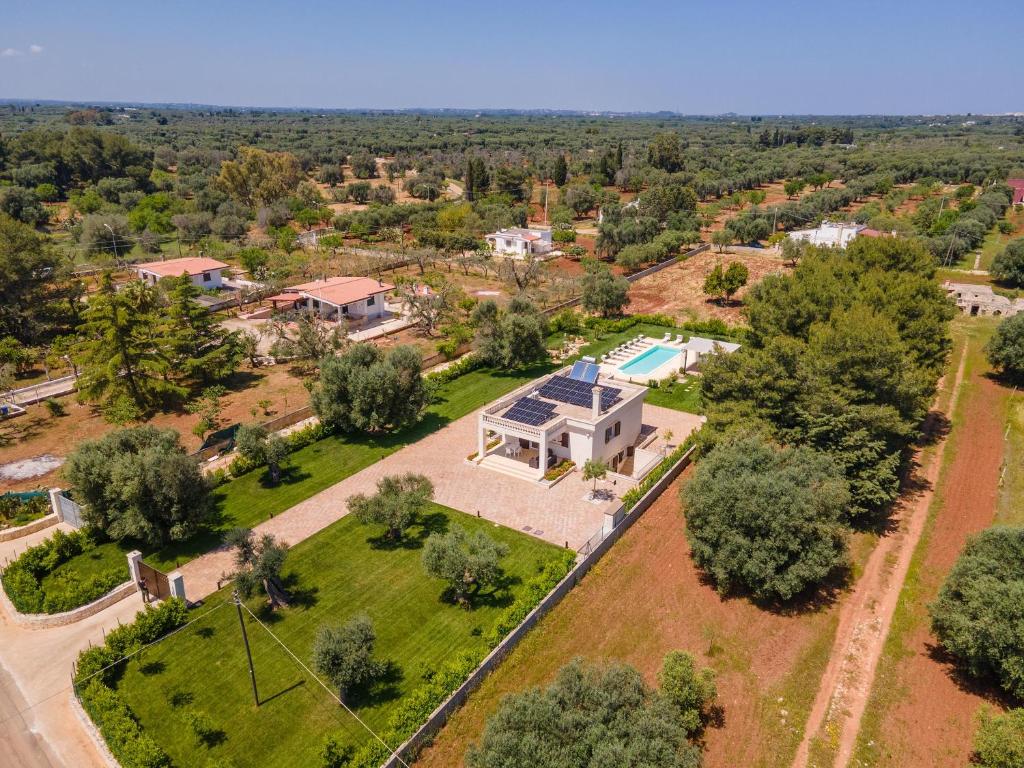Basen w obiekcie Villa La Seta by Perle di Puglia lub w pobliżu