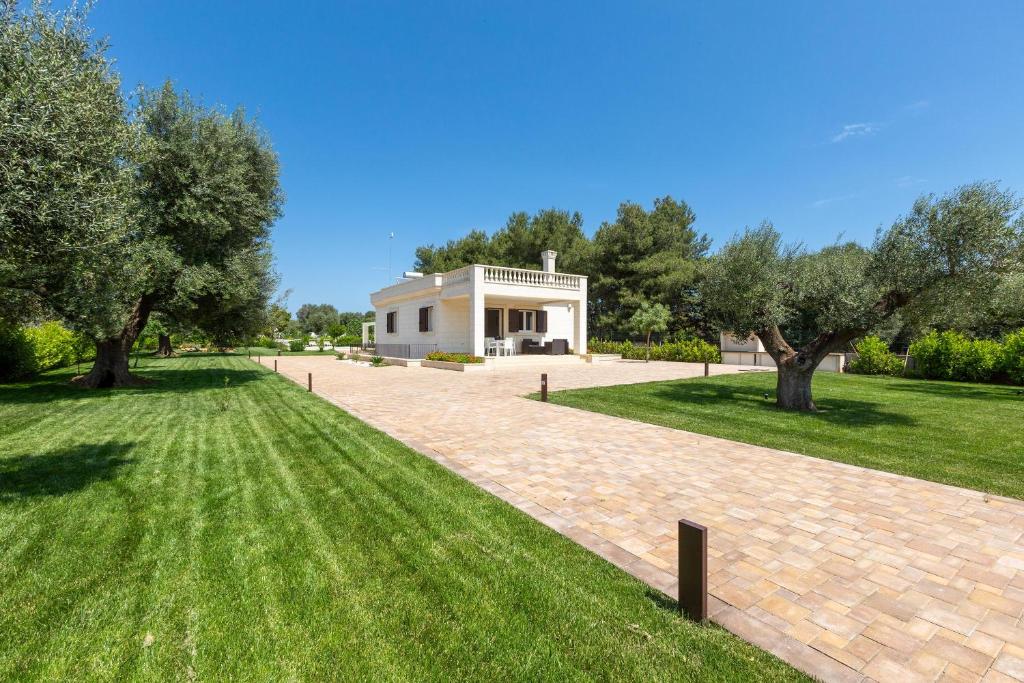 Ogród w obiekcie Villa La Seta by Perle di Puglia