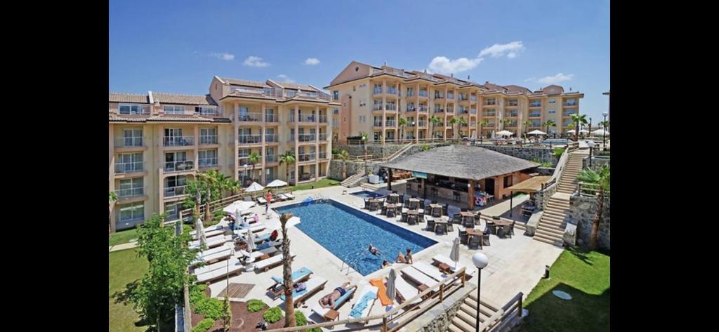 Kuşadası golf otel de 3 oda 1 salon dublex harika daire