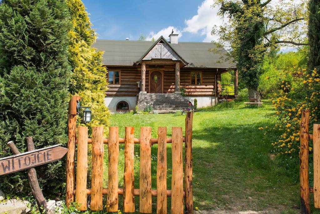 Vonkajšia záhrada v ubytovaní Amigówka
