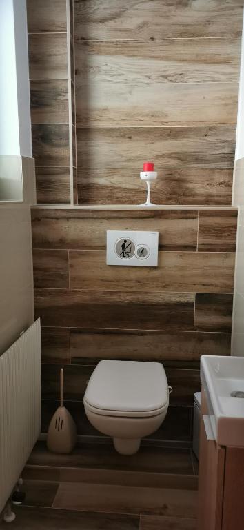 Koupelna v ubytování Am Kaltenbach - Spital am Semmering, Stuhleck