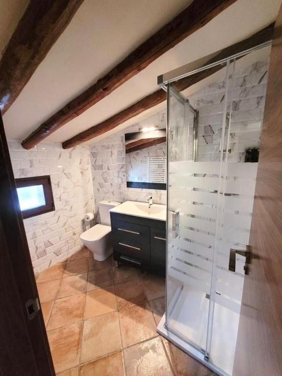 Koupelna v ubytování CASA RURAL SANTA AGUEDA