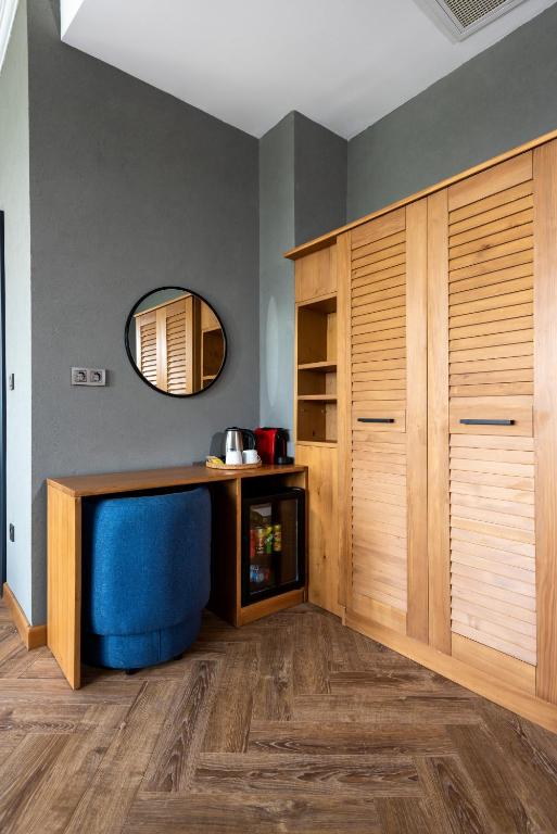 A kitchen or kitchenette at Istanbul Old City Colorful Houses Balat PETRION Hotel