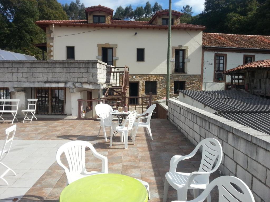 The building in which the country house is located