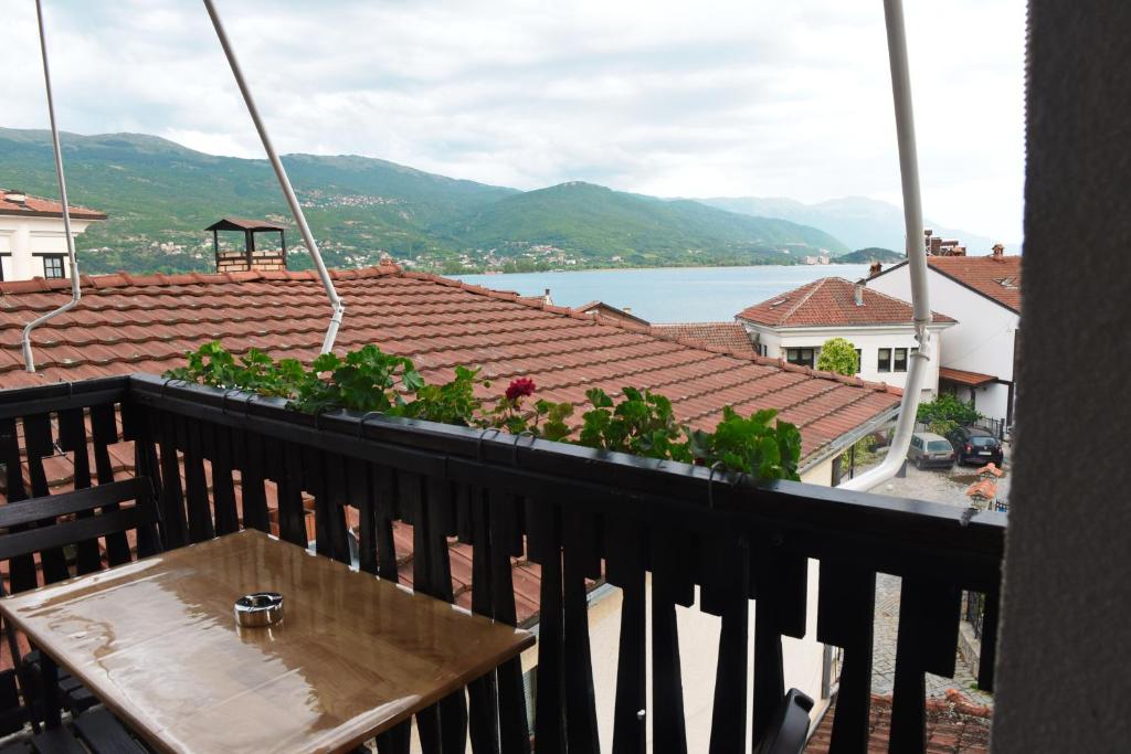 Jovanovic Guest House - Appartement Met Uitzicht Op Het Meer