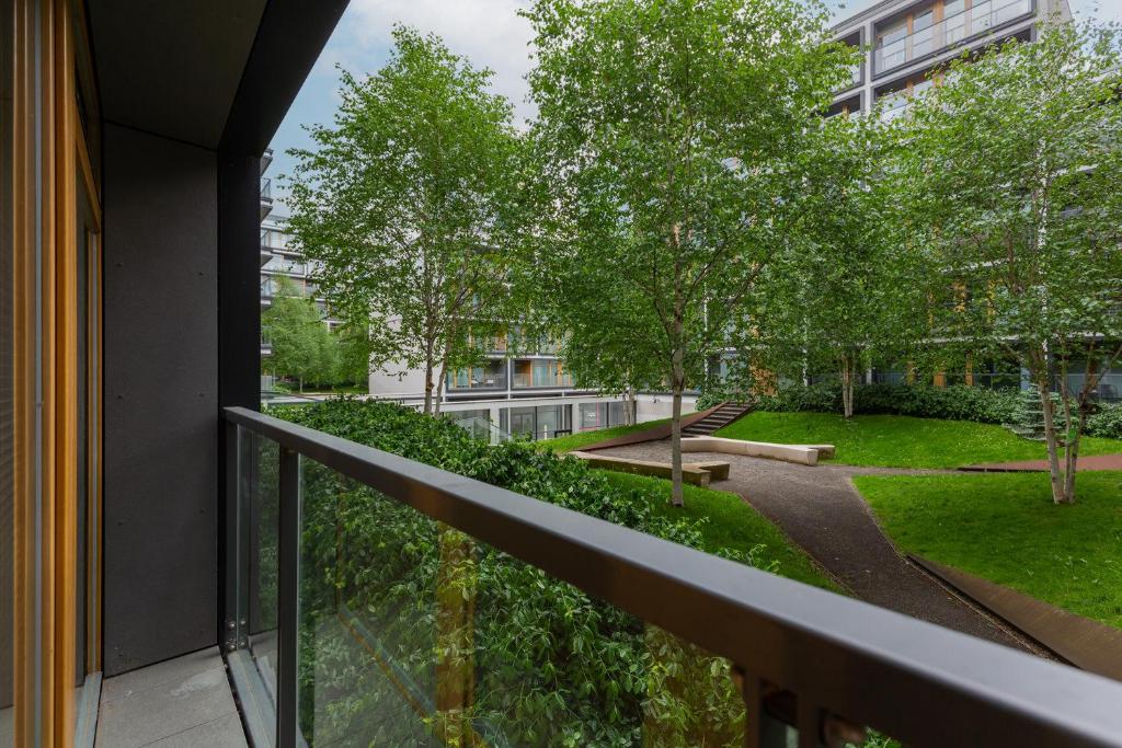 Vonkajšia záhrada v ubytovaní Kolejowa Apartments Warsaw by Noclegi Renters