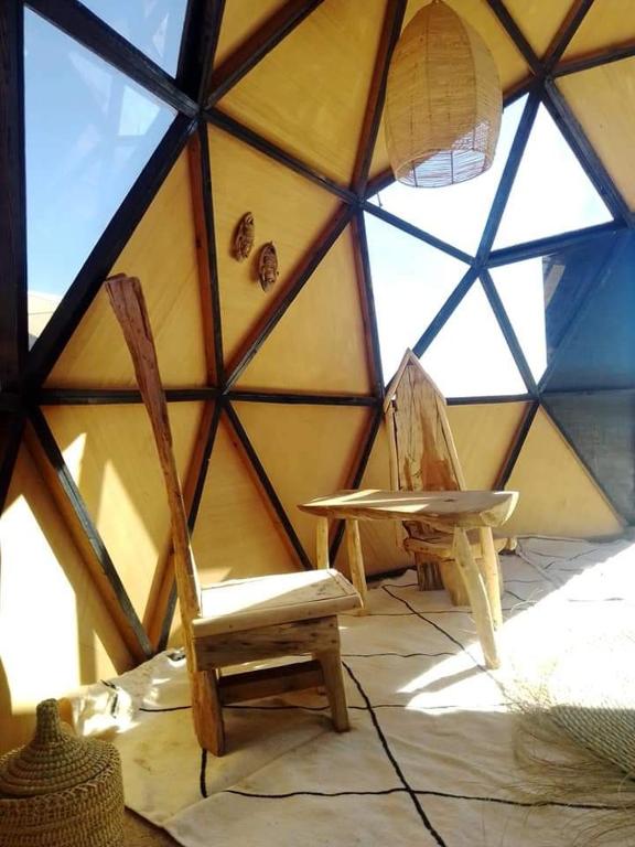 Posezení v ubytování Tatooine Stars Camp
