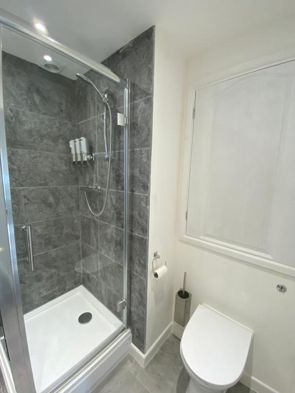 Modern 2 bedroom apartment, with car parking. - Two-Bedroom Apartment