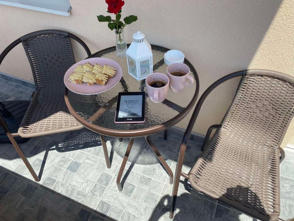 Jídlo v apartmánu nebo okolí