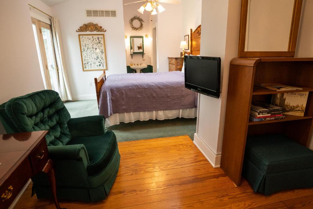 Garden Grove Inn Bed and Breakfast - Chambre Reine Avec Balcon