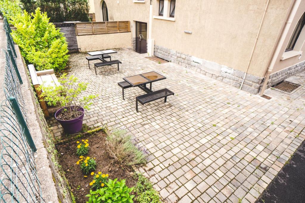 le chale heureux - Two-Bedroom Apartment
