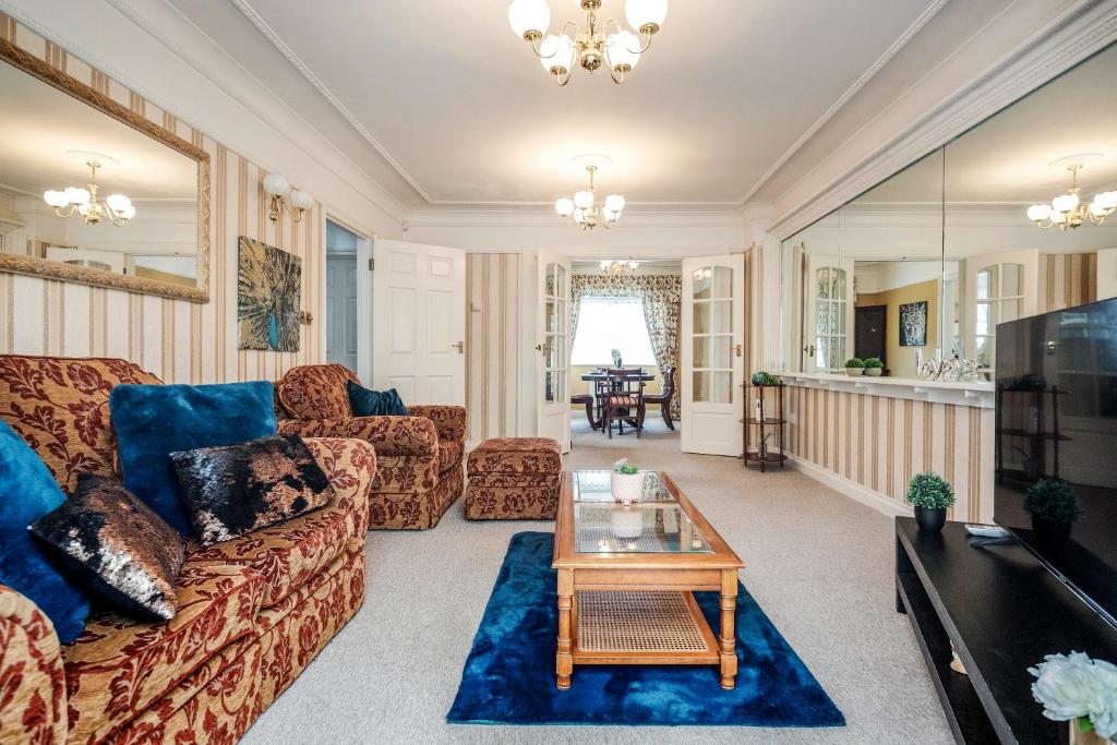 3 Bedroom Steeple Hill House