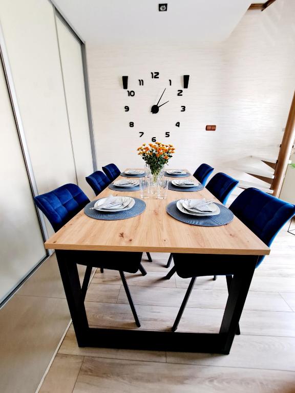Posedenie v ubytovaní OASIS APARTAMENT GIŻYCKO