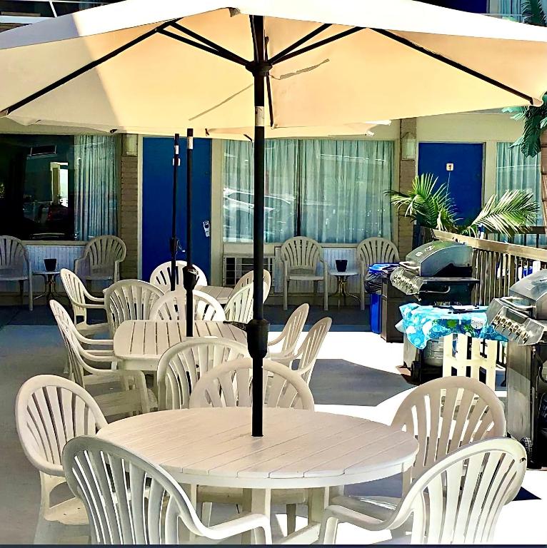 Restaurace v ubytování Beach Colony Motel
