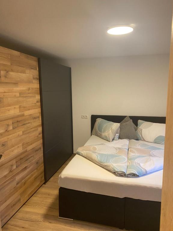 Postel nebo postele na pokoji v ubytování Haus Waldfrieden