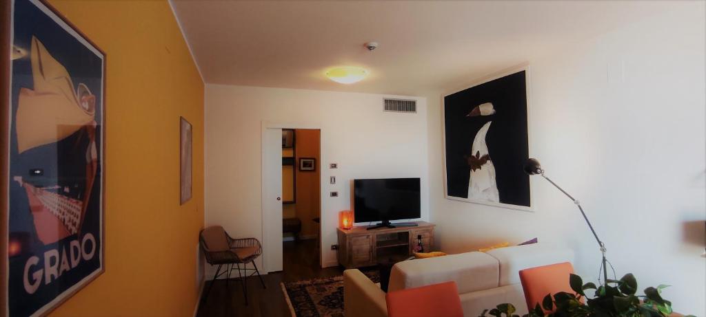 TV a/nebo společenská místnost v ubytování Hotel Antares