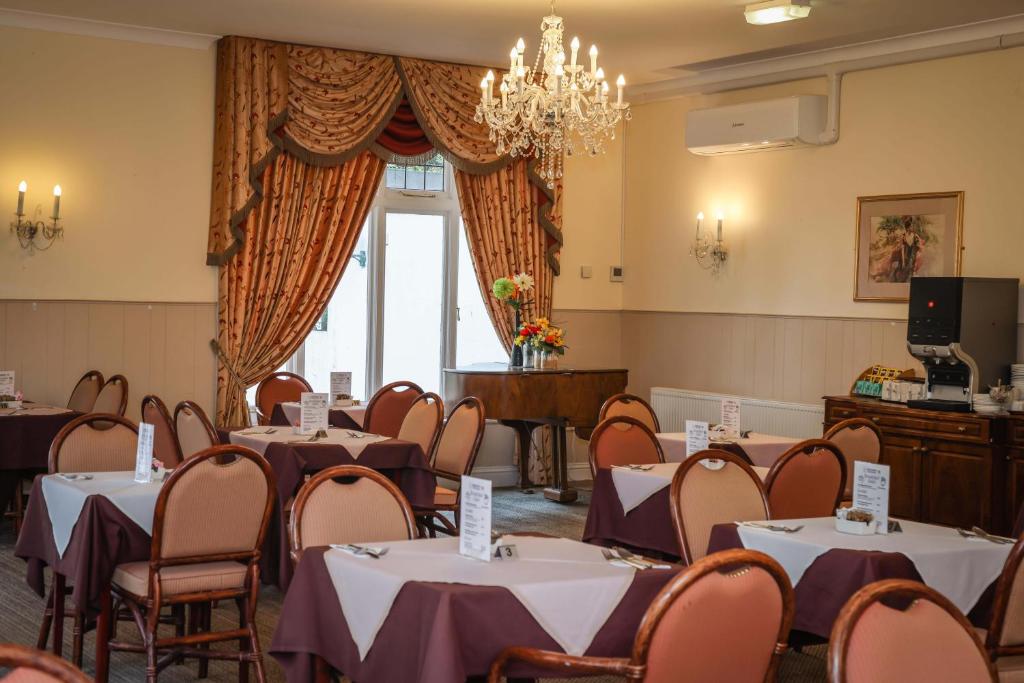 The Grove Hotel - Resim 32