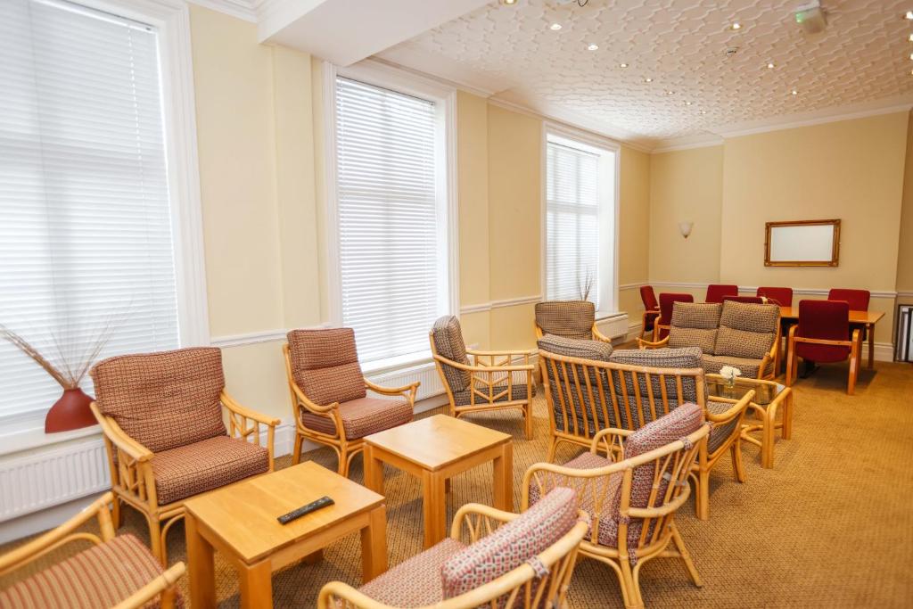 The Grove Hotel - Resim 43