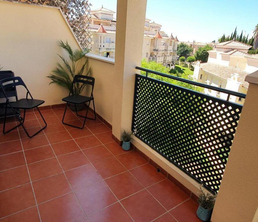 Balkón alebo terasa v ubytovaní Cosy and Modern Apartment in Fuengirola