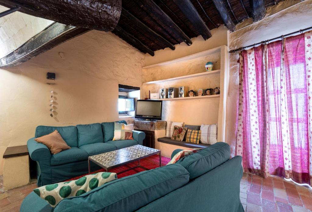 Can Muní - Three-Bedroom House