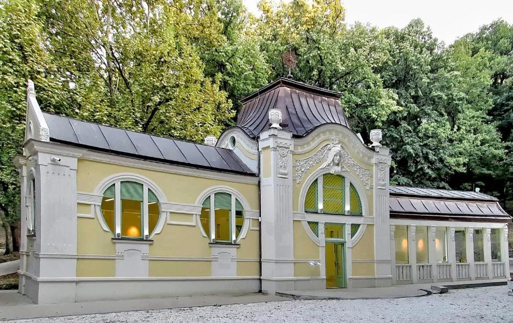 Budova, kde se apartmán nachází