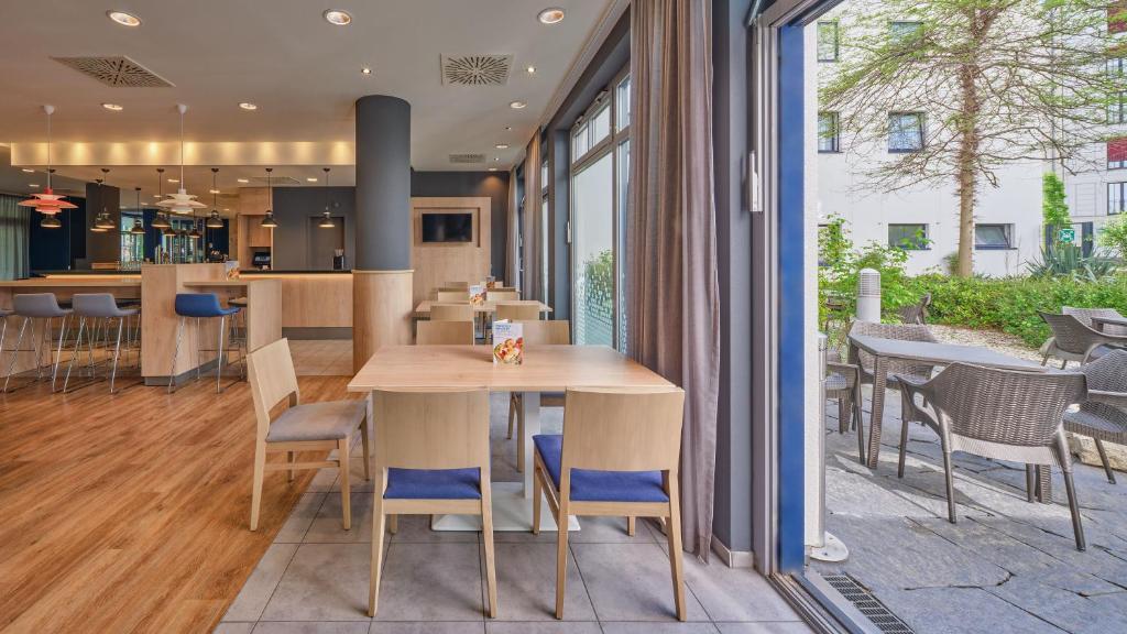 Holiday Inn Express Berlin City Centre by IHG - Resim 19