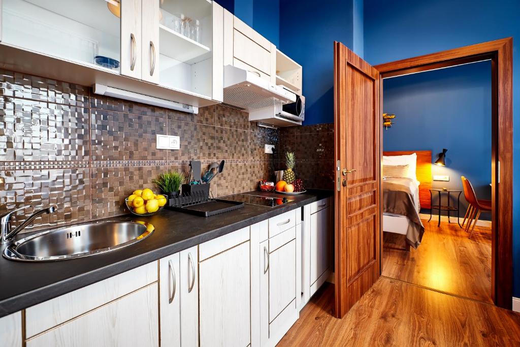 Residence Vaclavska - One-Bedroom Apartment