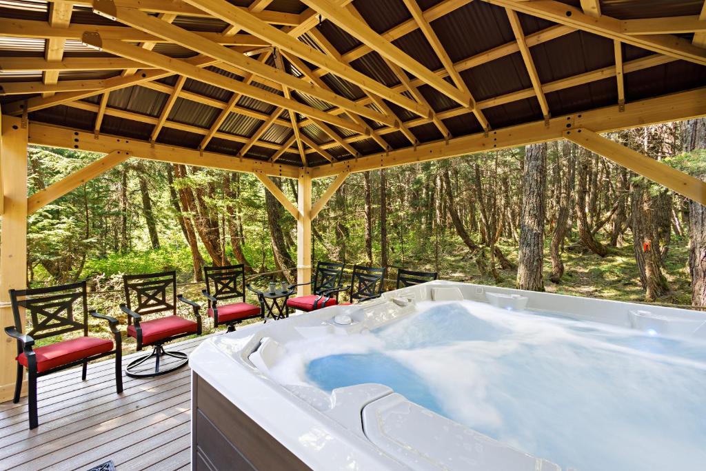 Fotografie z fotogalerie ubytování Cozy Tree & Ski House v destinaci Girdwood