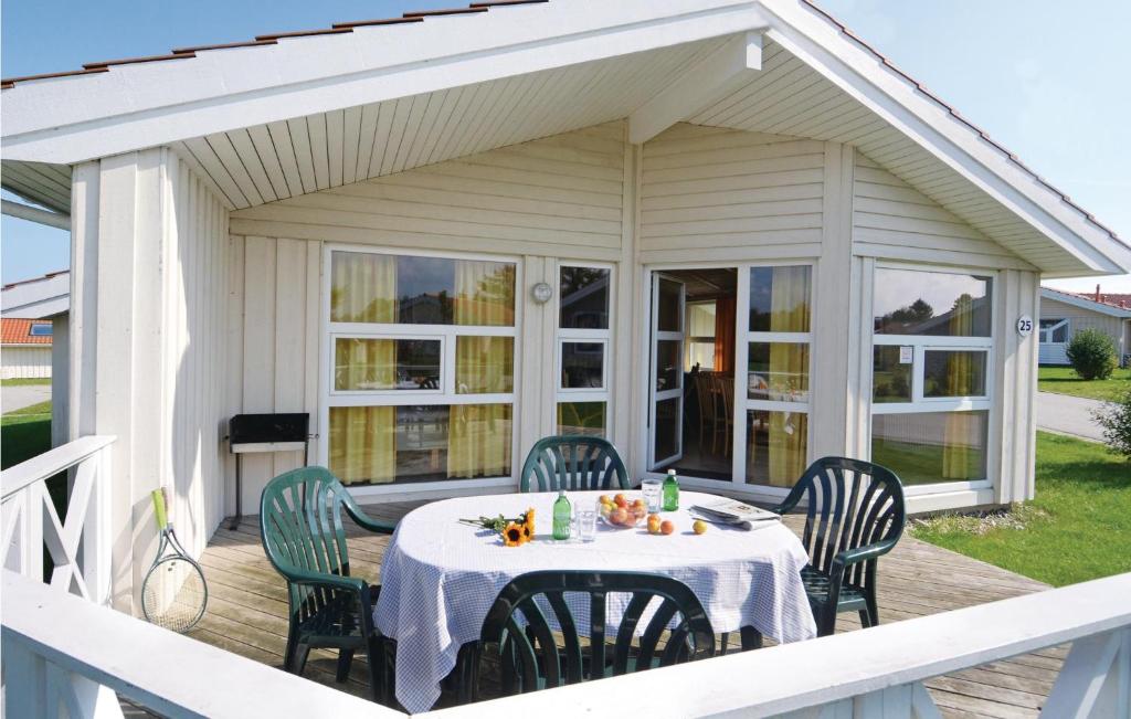 Το κτήριο όπου στεγάζεται  η παραθεριστική κατοικία