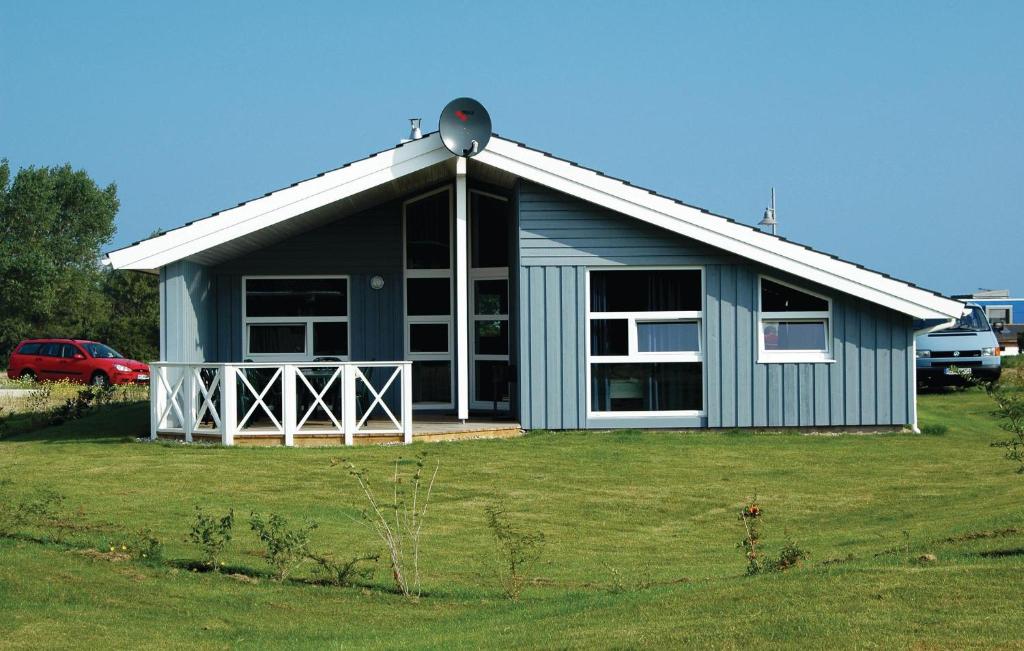 Το κτήριο όπου στεγάζεται  η παραθεριστική κατοικία