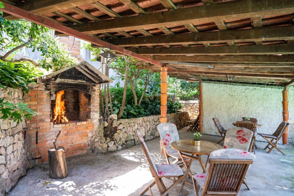 Apartments & Rooms Mara & Petrunjela - 12