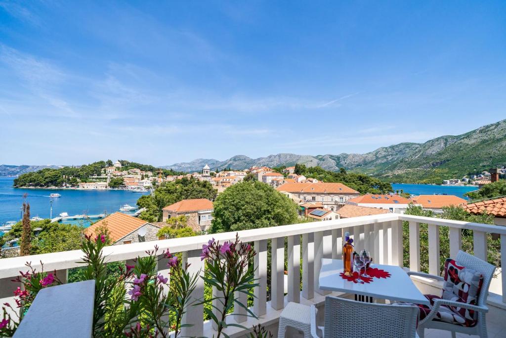 Apartments & Rooms Mara & Petrunjela - 10